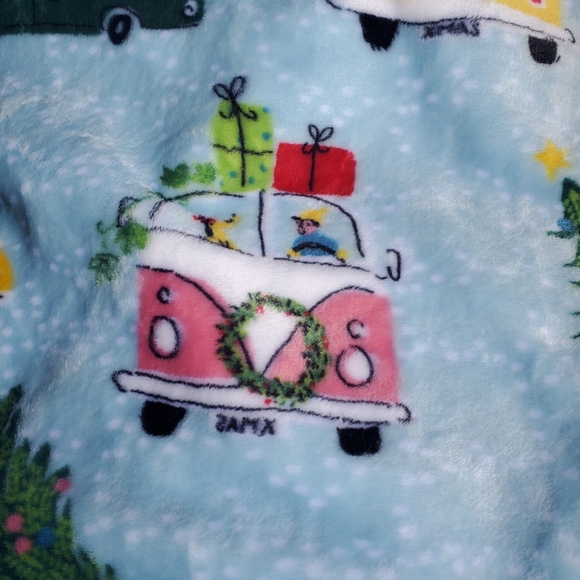Volkswagen Holiday Throw Blanket-NWT - Picture 3 of 6